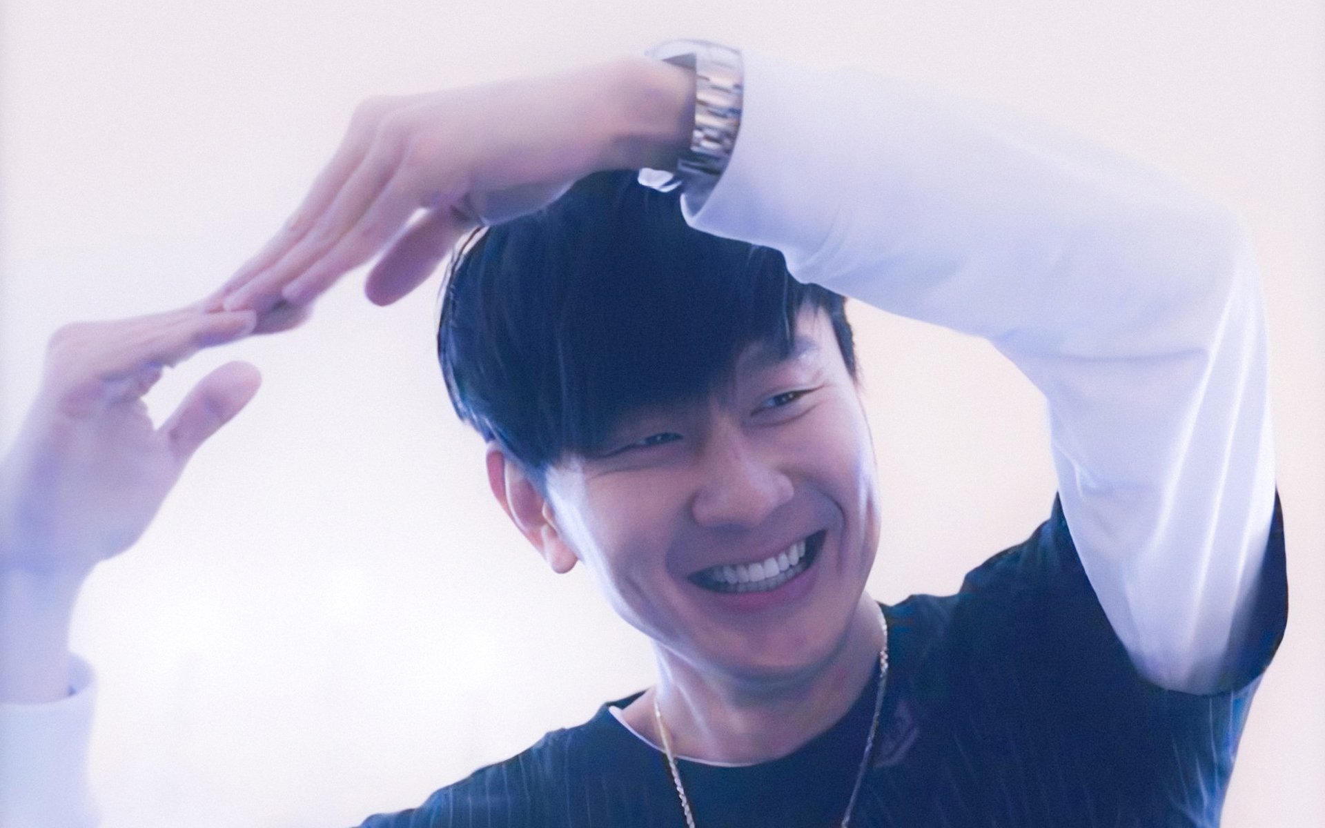 爱游戏体育（AYX）官方APP下载-女性电竞新星崛起，打破偏见引领多样性发展，女性电竞第一人