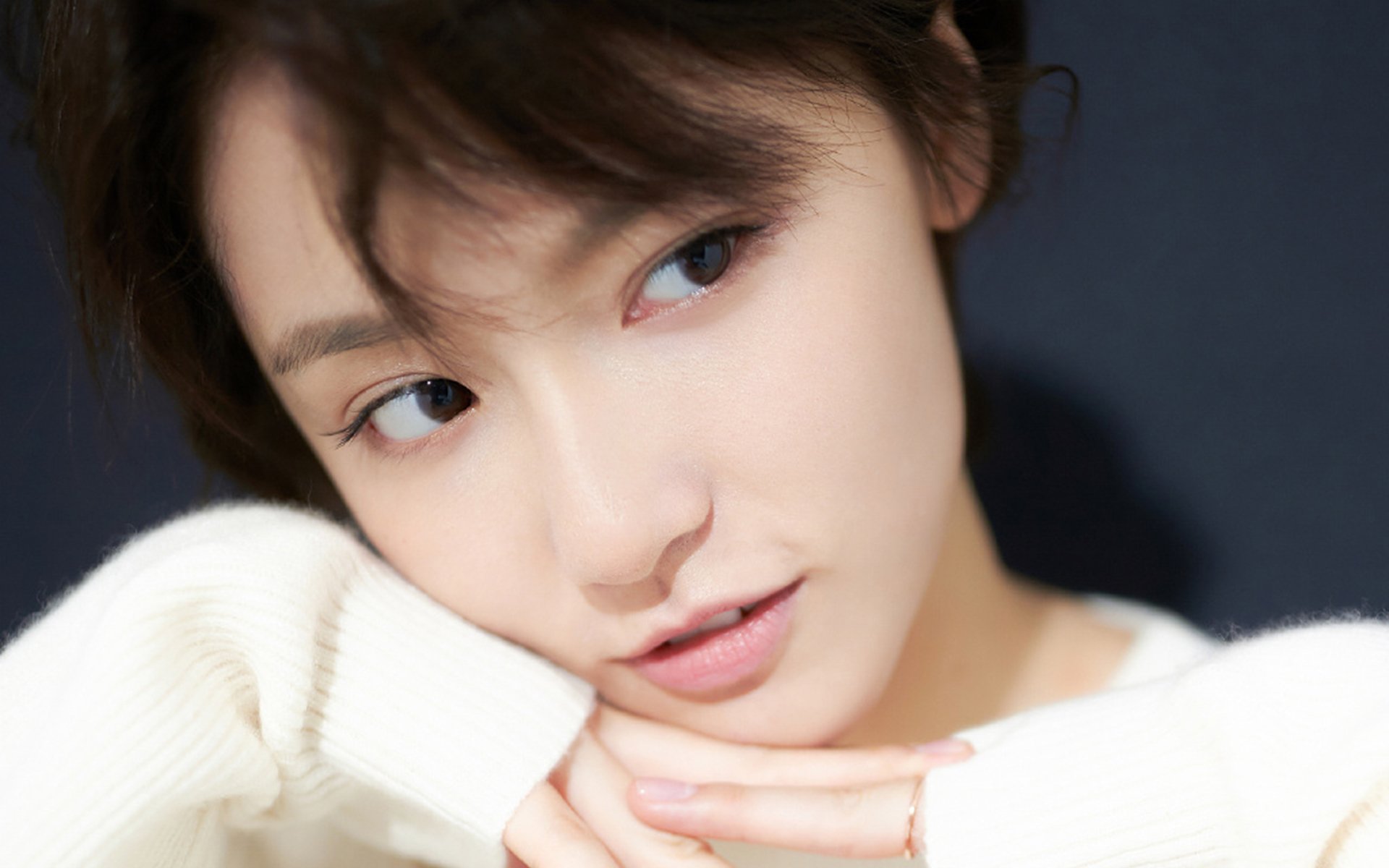 爱游戏登录入口-电竞主播内容创作中的创新趋势与粉丝互动技术应用，电竞主播的看法