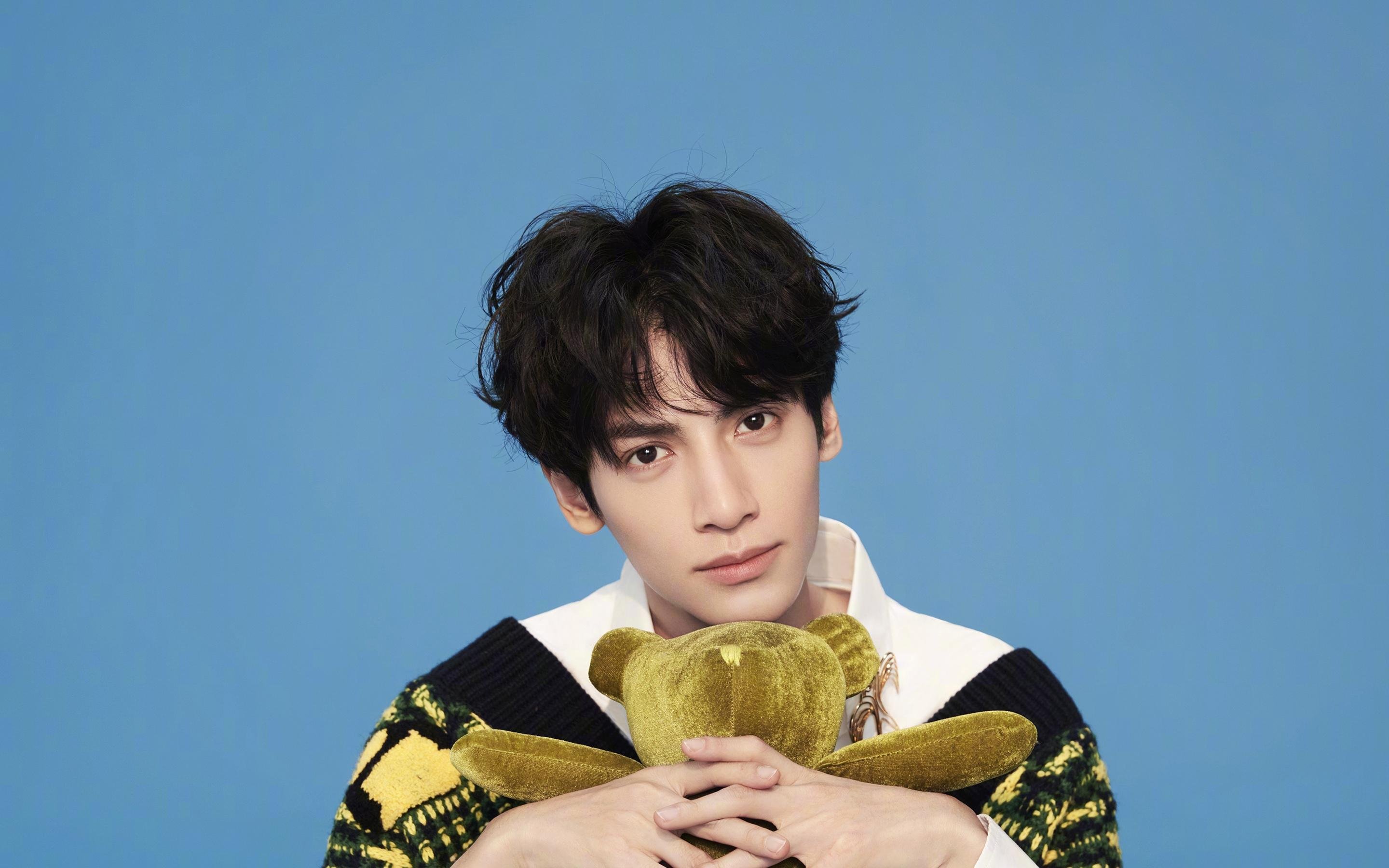 爱游戏中国官方网站平台-西布朗防线稳固，铝土矿工力保升级席位，西布朗战绩