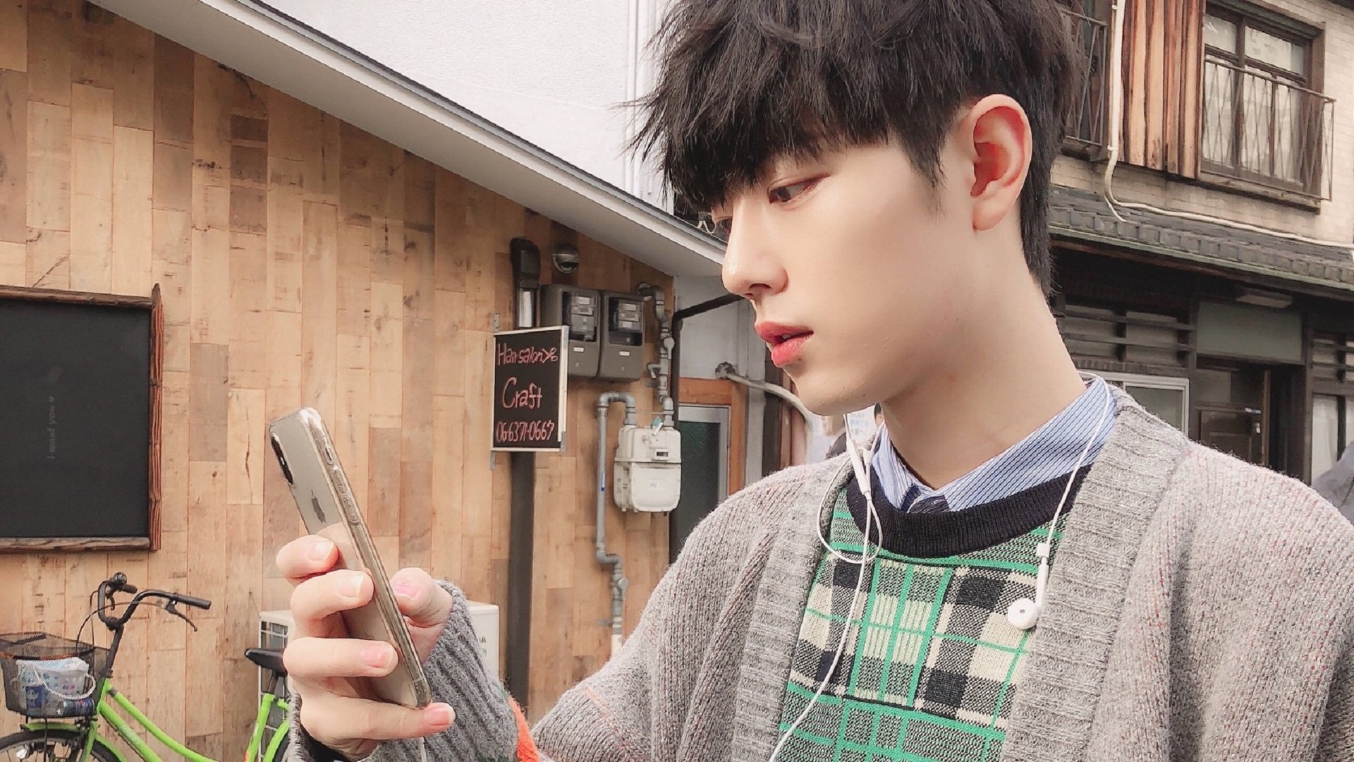 爱游戏app-恩比德强势复出七六人终结连败，恩比德精彩锦集